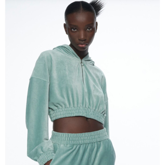 ZARA Velvet Corduroy Cropped Hoodie Sweatshirt Size medium in vibrant teal NWOT - Picture 1 of 7